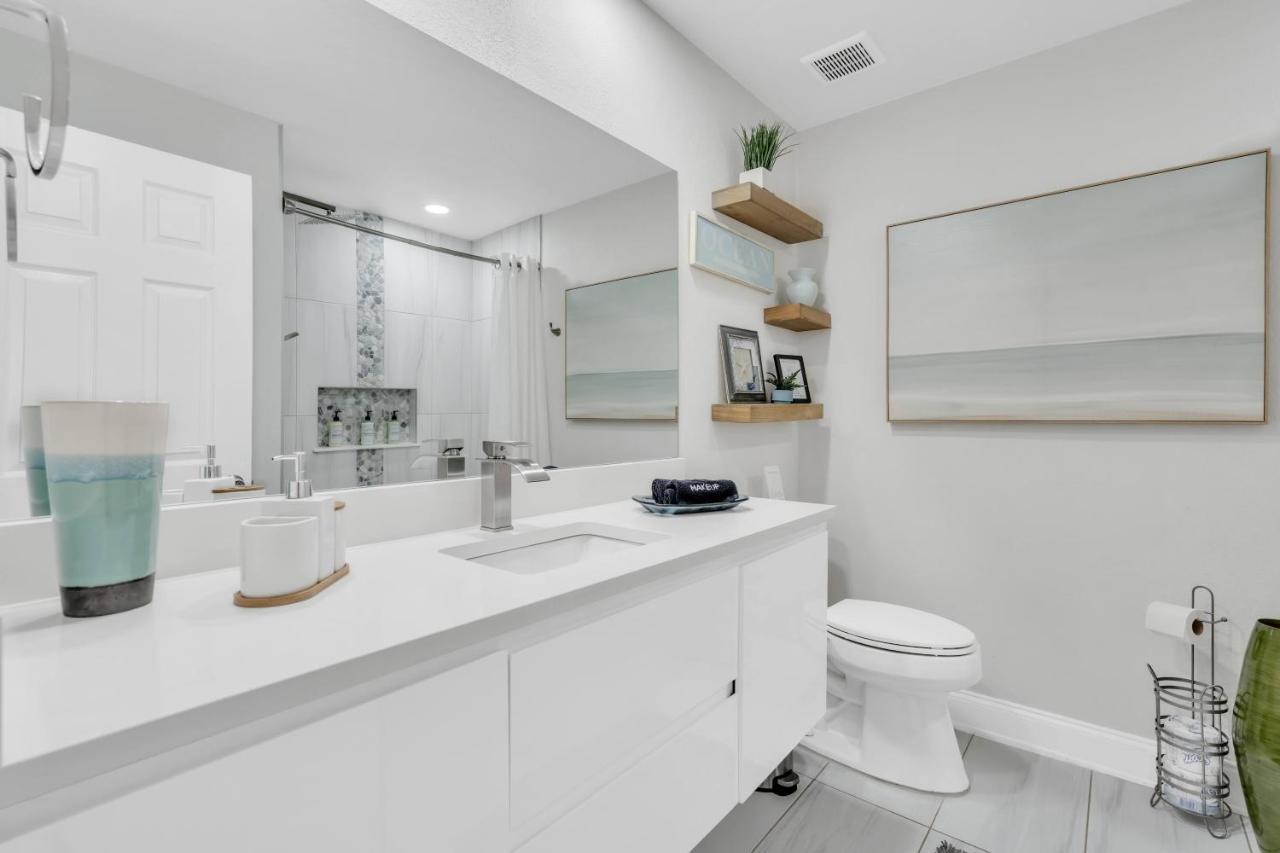 2Bed 1Bath Suite Minutes To Downtown, Beaches, Restaurants, Theaters And More Sarasota Buitenkant foto