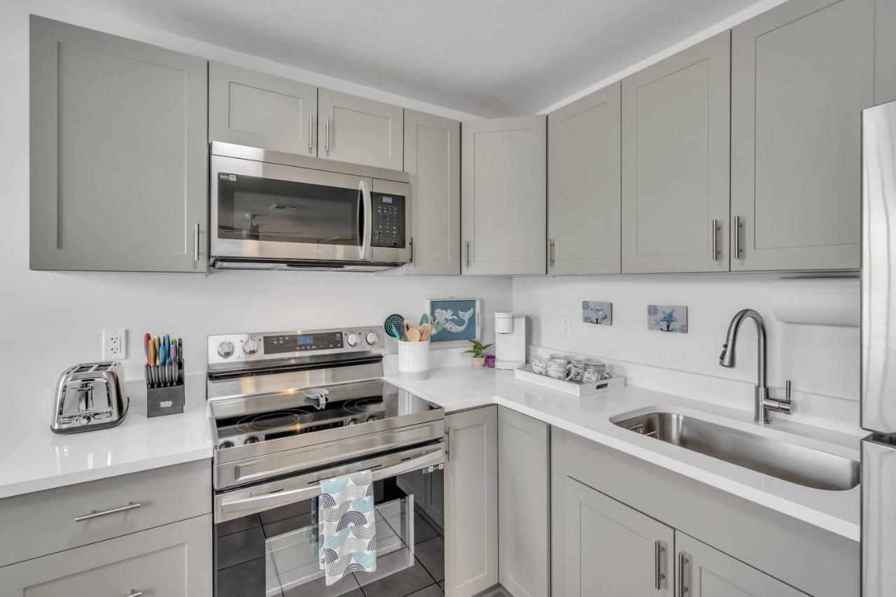 2Bed 1Bath Suite Minutes To Downtown, Beaches, Restaurants, Theaters And More Sarasota Buitenkant foto
