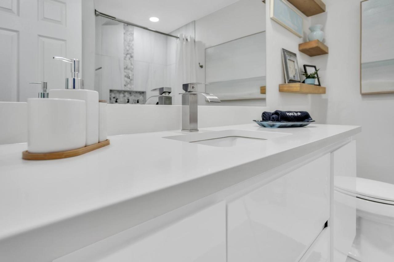 2Bed 1Bath Suite Minutes To Downtown, Beaches, Restaurants, Theaters And More Sarasota Buitenkant foto